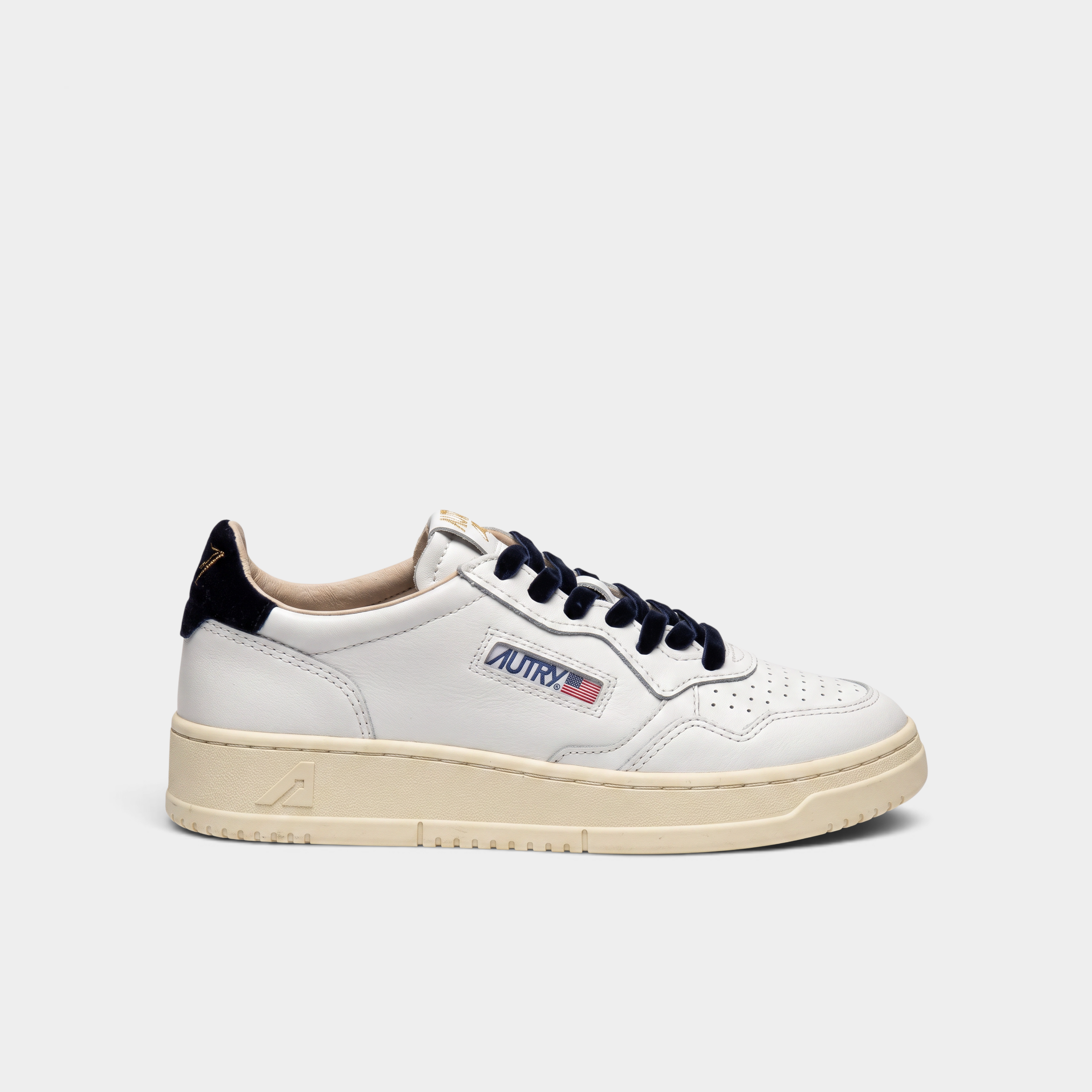 Autry Sneakers Medalist in pelle bianca e dettagli in velluto - Blu