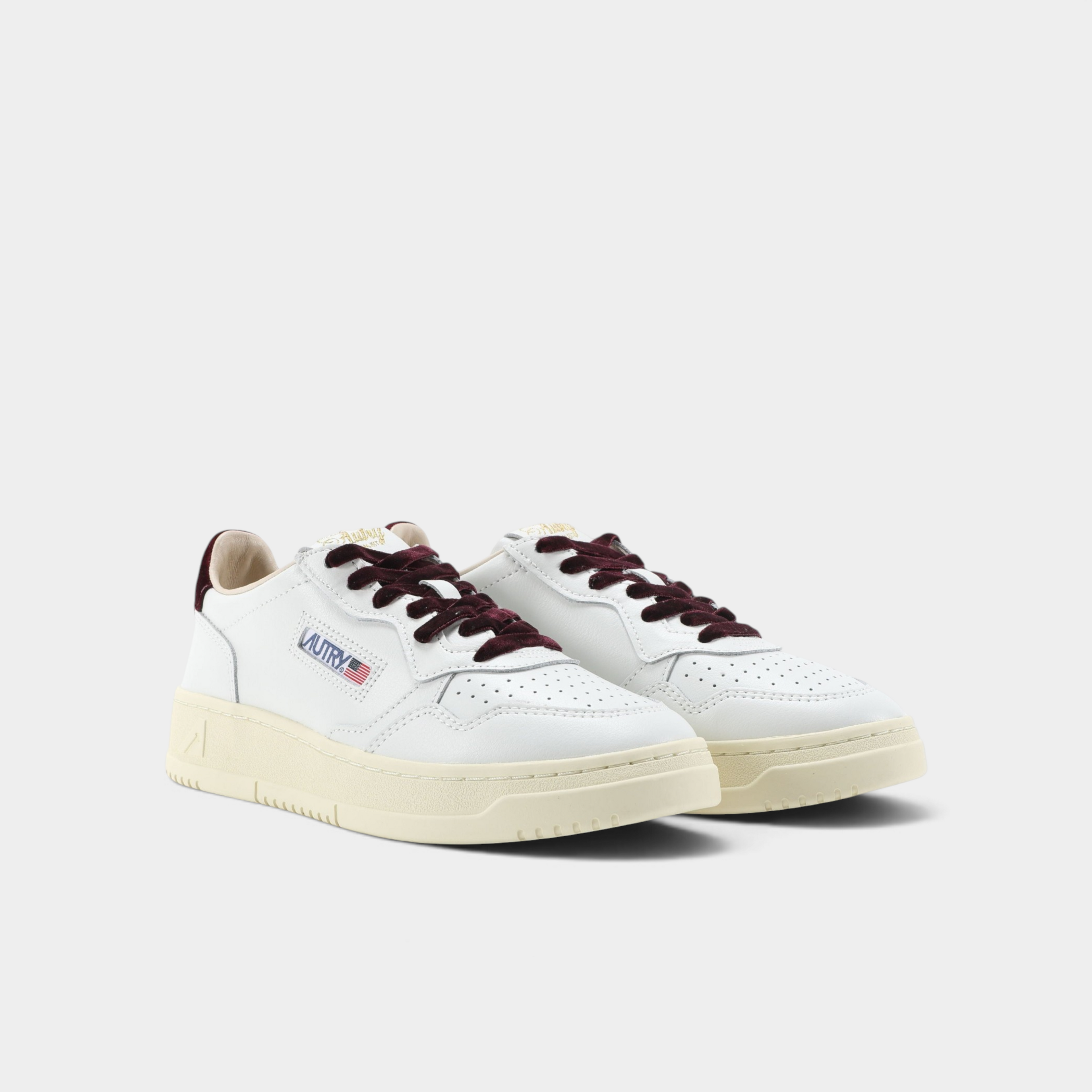 Autry Sneakers Medalist in pelle bianca e dettagli in velluto - Bordeaux
