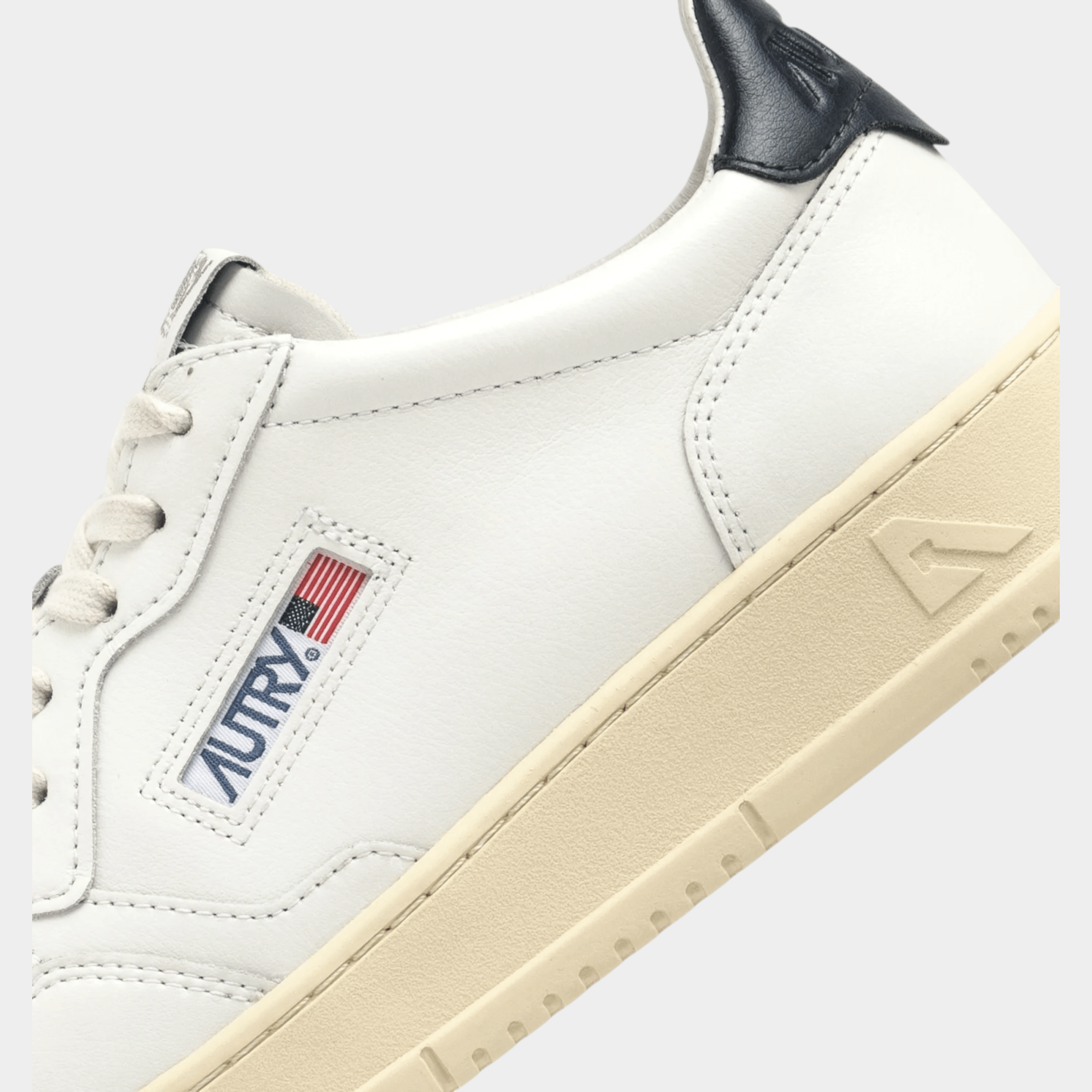 AUTRY - Autry Sneakers Medalist in pelle - Bianco e Blu/6 - Hubert Humangoods
