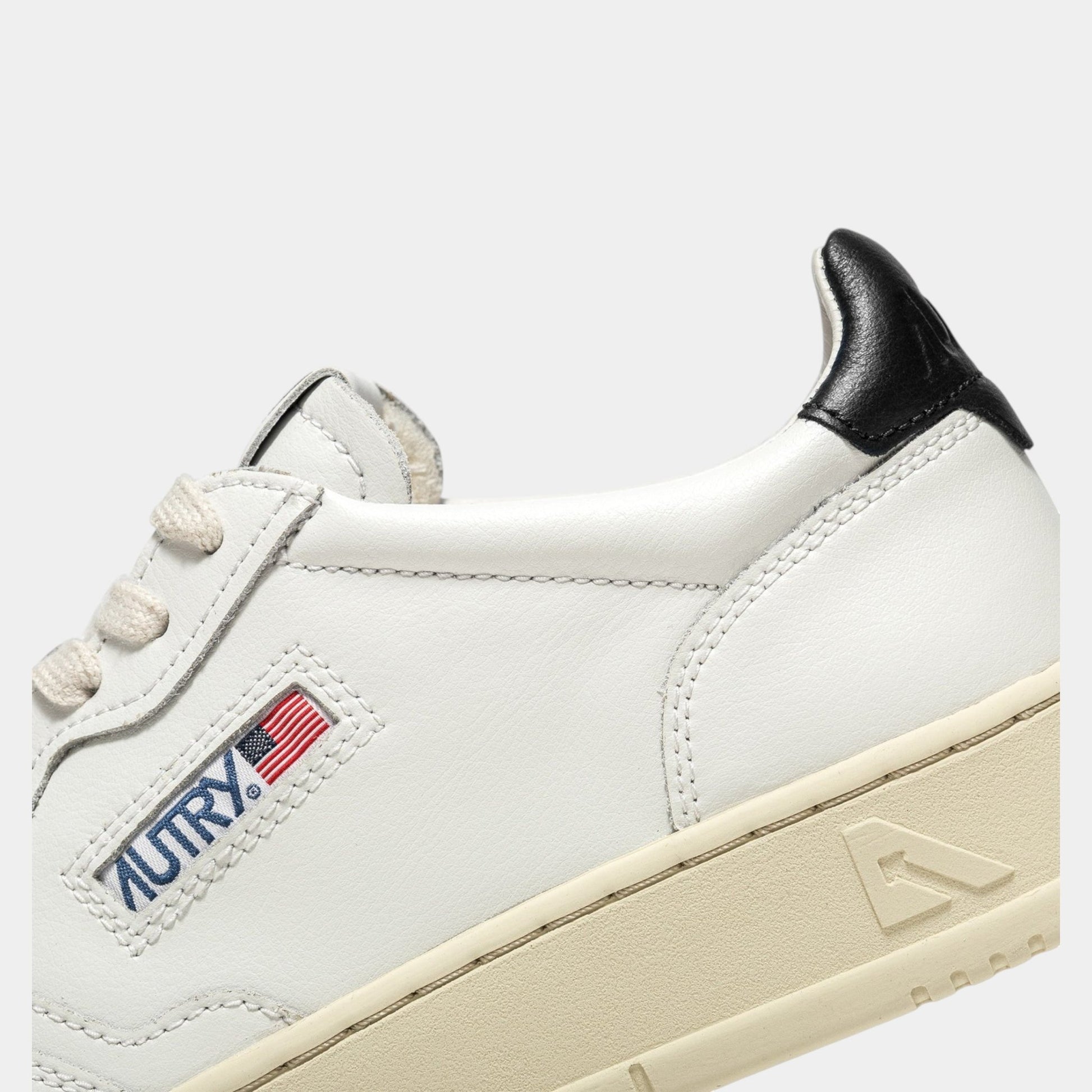 AUTRY Autry Sneakers Medalist in pelle - Bianco/Nero - Hubert Humangoods