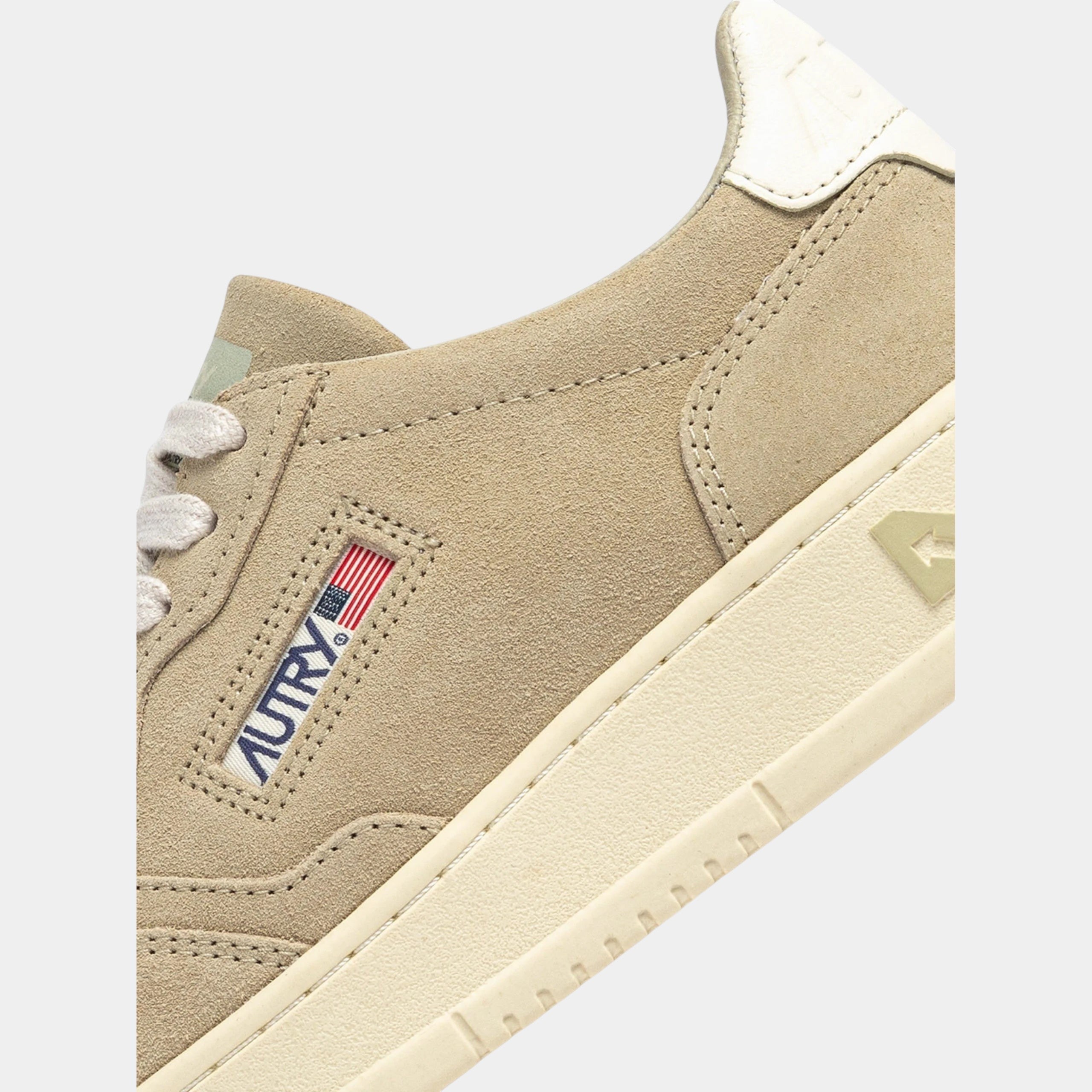 AUTRY - Autry Sneakers Medalist in Suede - Sabbia/6 - Hubert Humangoods