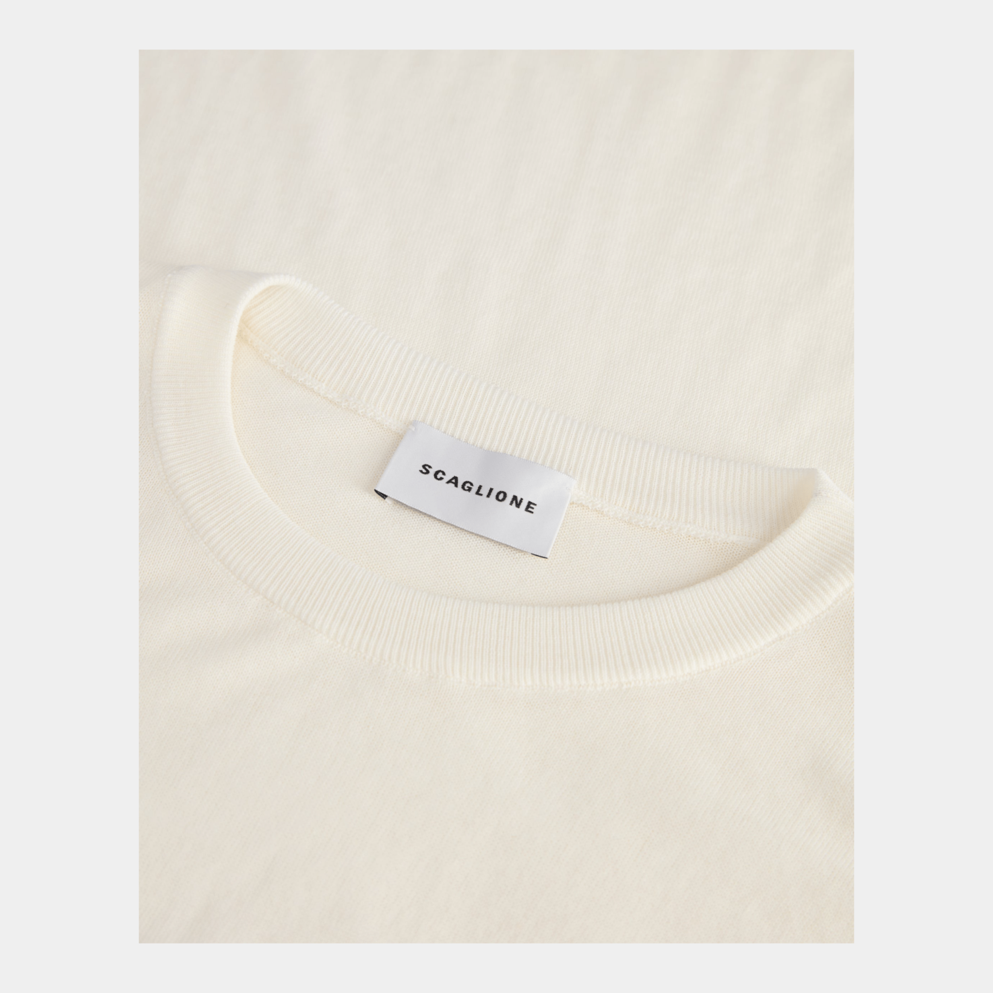 SCAGLIONE Scaglione T-Shirt Boxy in Ice Cotton - Latte - Hubert Humangoods